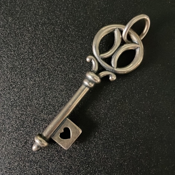 James Avery devotion key pendant - Picture 3 of 3